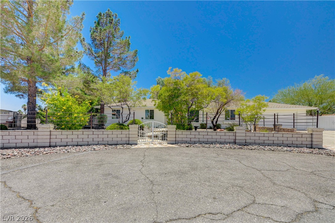 7631 Bermuda Road Las Vegas NV 89123