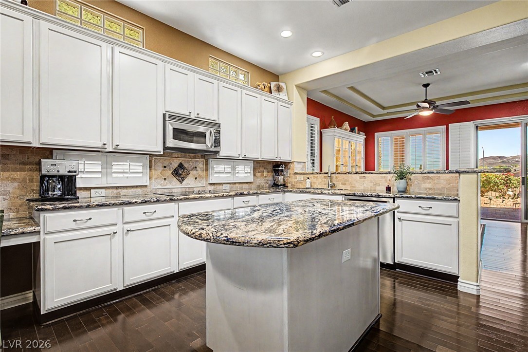 2010 High Mesa Drive Henderson NV 89012