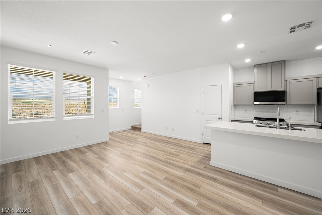 8821 Grabill Spruce Street Las Vegas NV 89166