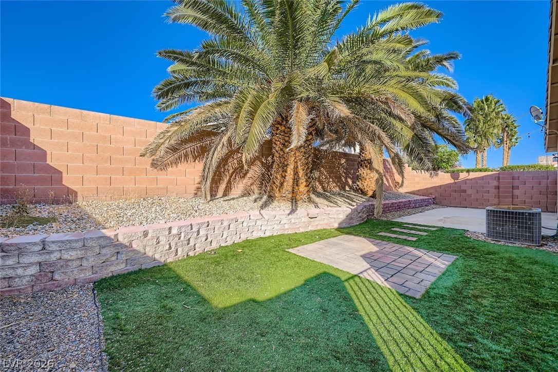 8136 Shady Glen Avenue Las Vegas NV 89131