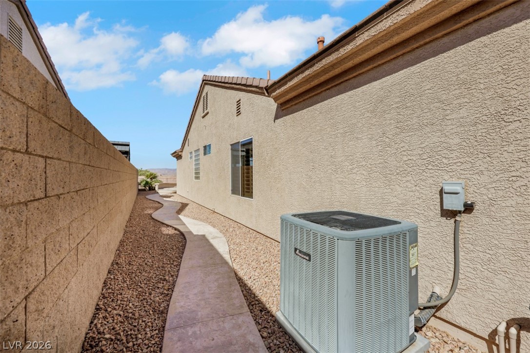 2025 Wildwood Lake Street Henderson NV 89052