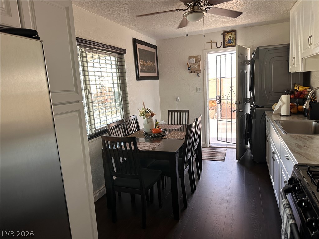 1952 H Street Las Vegas NV 89106