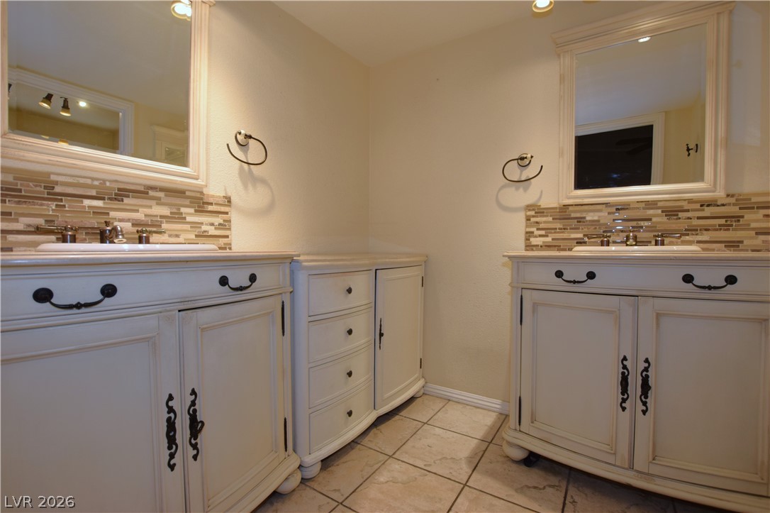 3607 Edinburgh Drive Las Vegas NV 89103