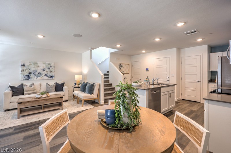 998 Desert Spruce Street Las Vegas NV 89107