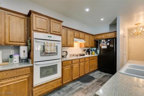 6052 Puesta Del Sol Street North Las Vegas NV 89081