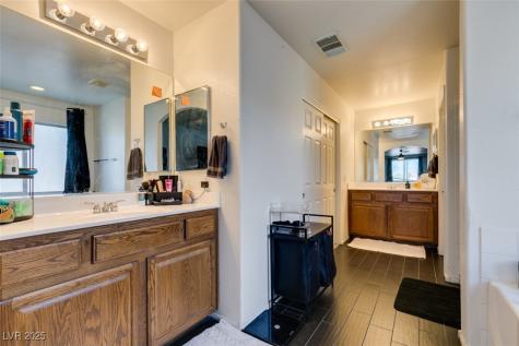 6052 Puesta Del Sol Street North Las Vegas NV 89081