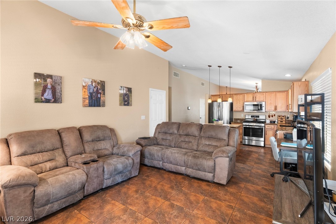 6313 Monarch Creek Street Las Vegas NV 89130