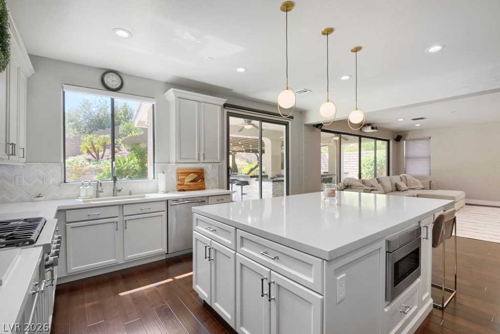 607 Highland Bluff Way Las Vegas NV 89138