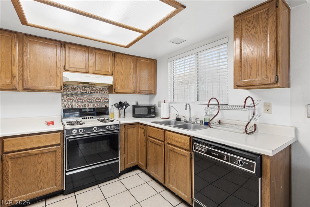 4166 Tolkien Avenue Las Vegas NV 89115