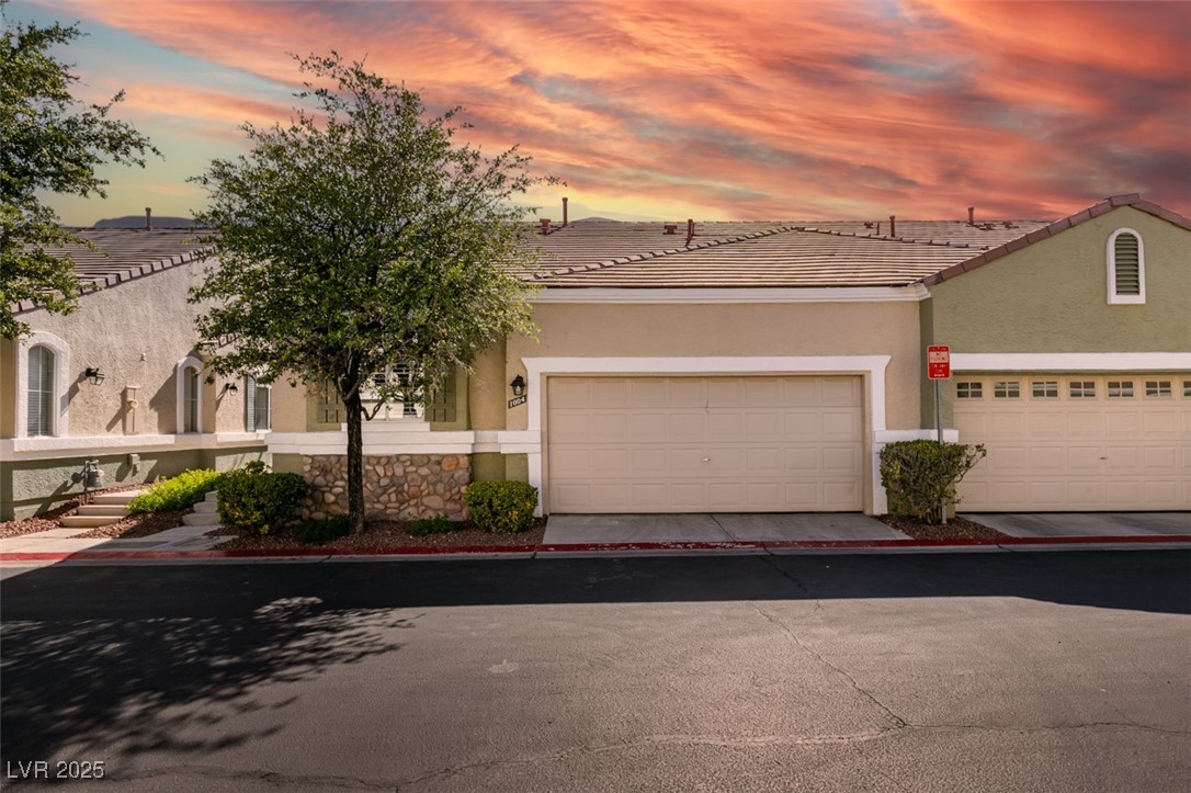 1004 Collingtree Street Las Vegas NV 89145