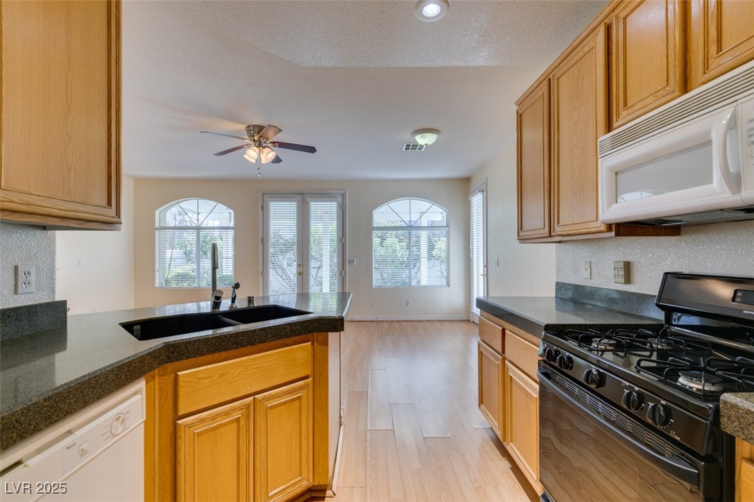 1004 Collingtree Street Las Vegas NV 89145