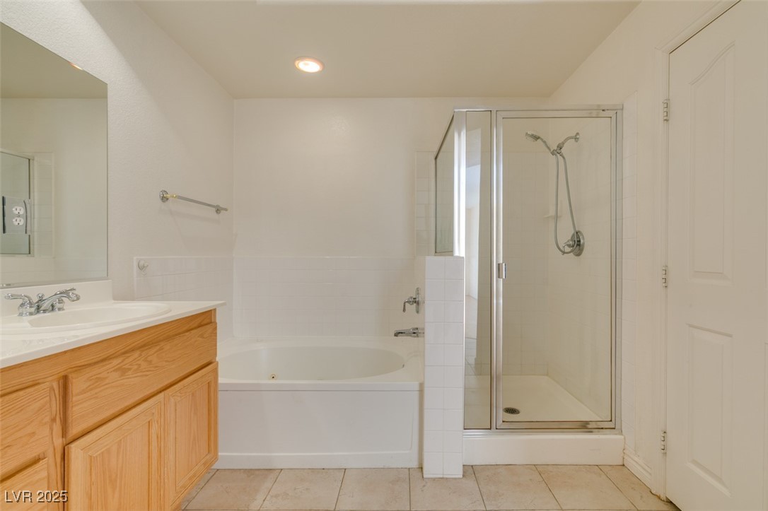 1004 Collingtree Street Las Vegas NV 89145