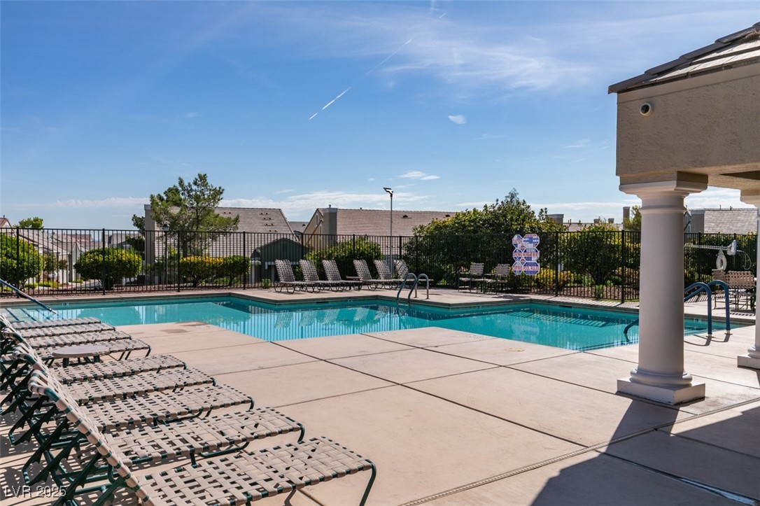1004 Collingtree Street Las Vegas NV 89145