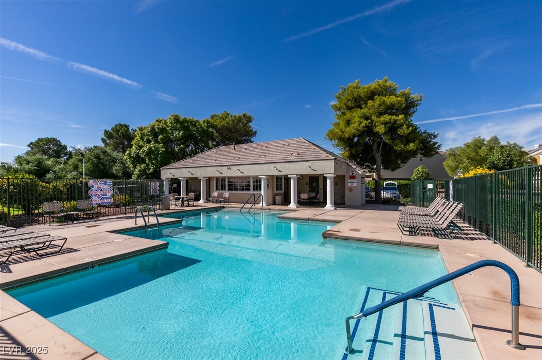 1004 Collingtree Street Las Vegas NV 89145