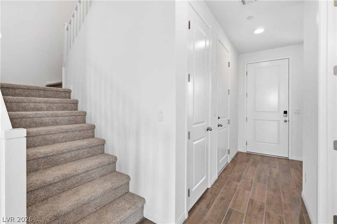 5346 Borra Hills Street Las Vegas NV 89148