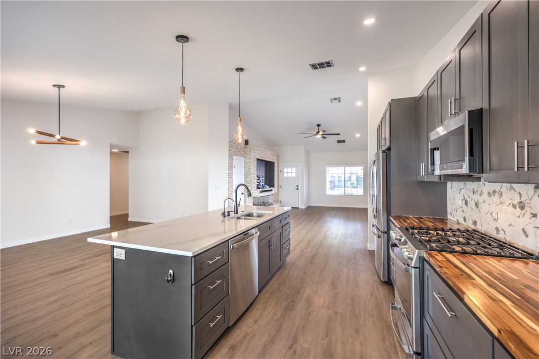 7504 Powder River Court Las Vegas NV 89131