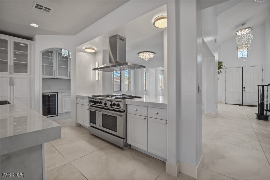 7324 South White Bloom Avenue Las Vegas NV 89117