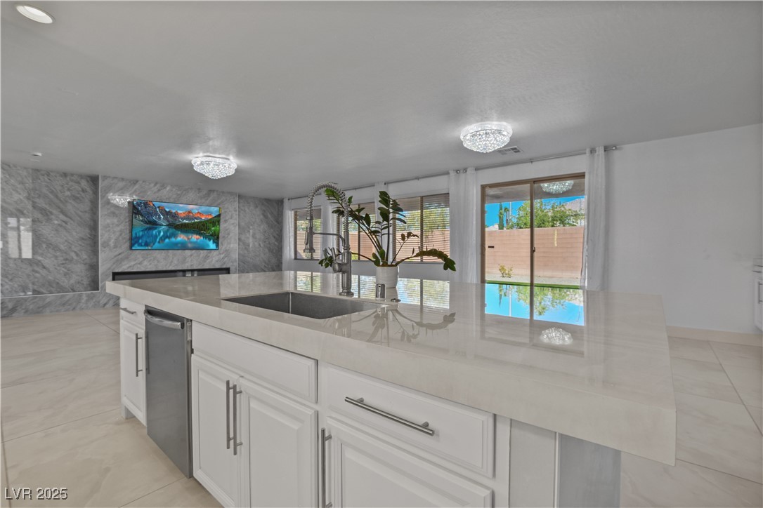 7324 South White Bloom Avenue Las Vegas NV 89117