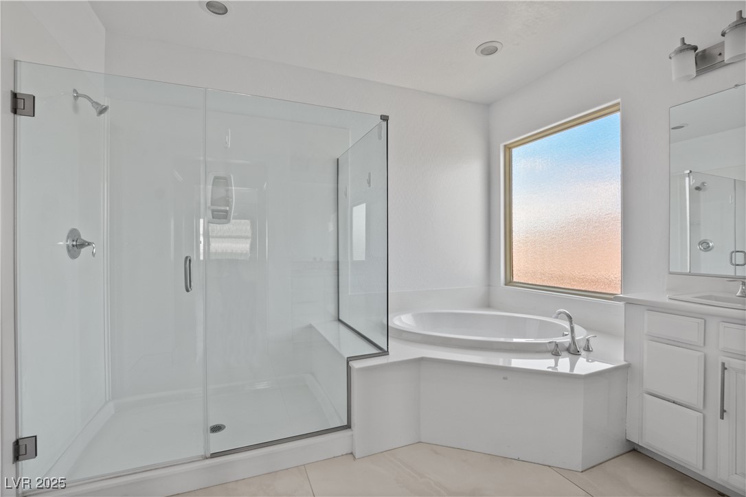 7324 South White Bloom Avenue Las Vegas NV 89117