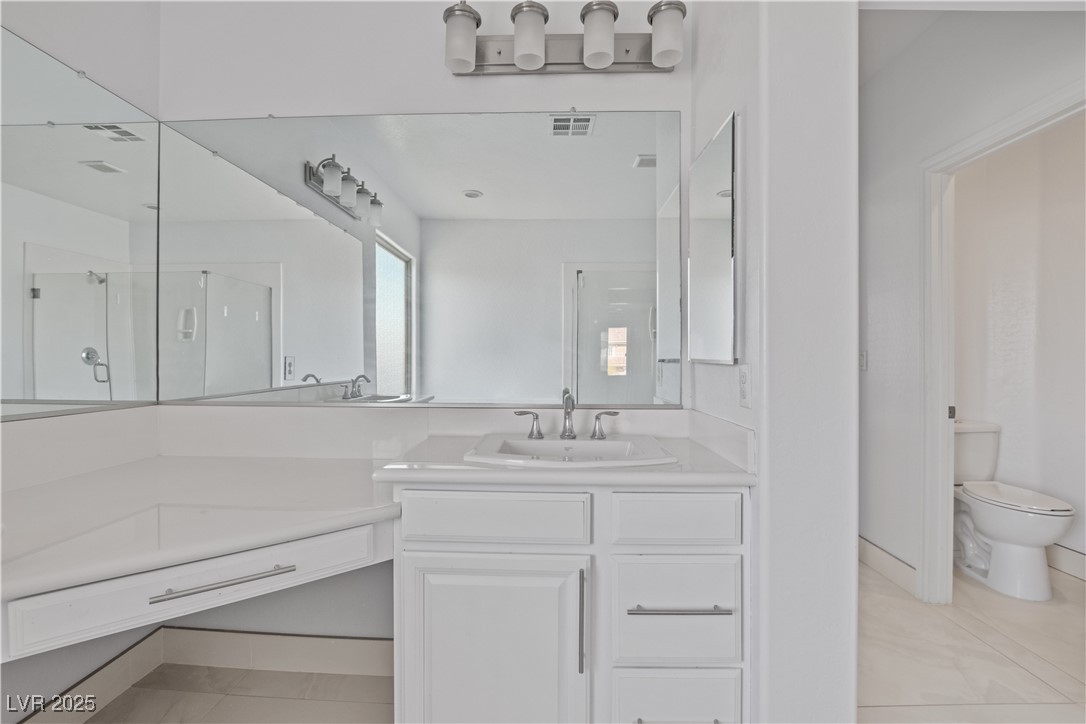7324 South White Bloom Avenue Las Vegas NV 89117