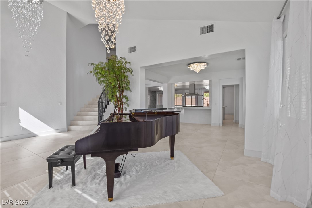 7324 South White Bloom Avenue Las Vegas NV 89117