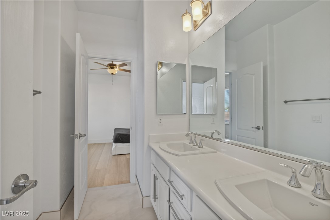 7324 South White Bloom Avenue Las Vegas NV 89117