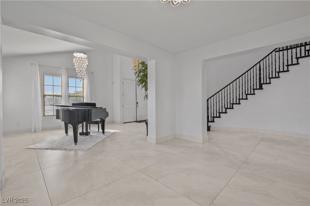 7324 South White Bloom Avenue Las Vegas NV 89117