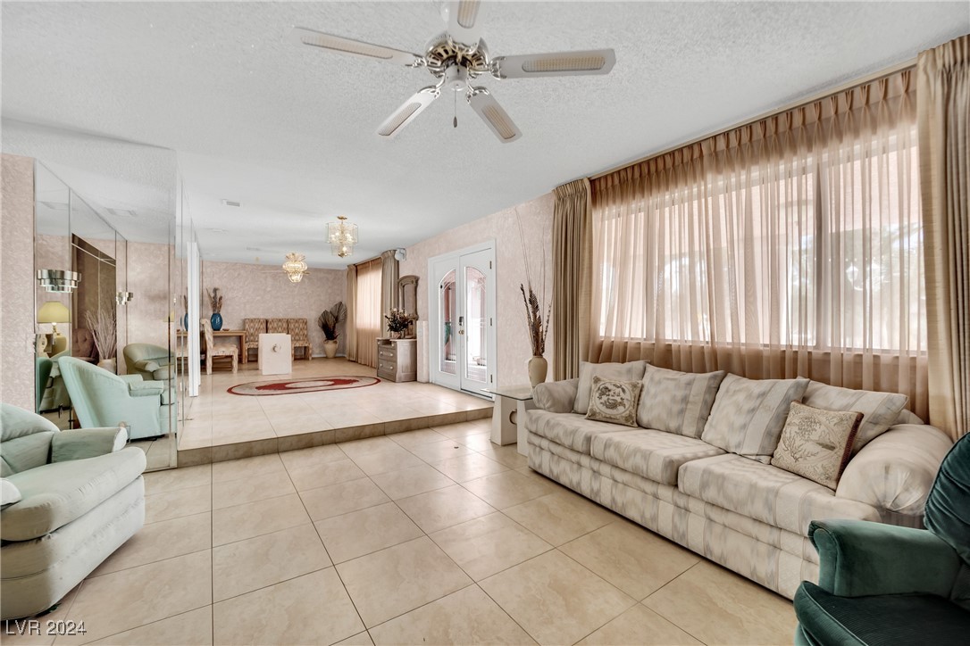 5290 Obannon Drive Las Vegas NV 89146