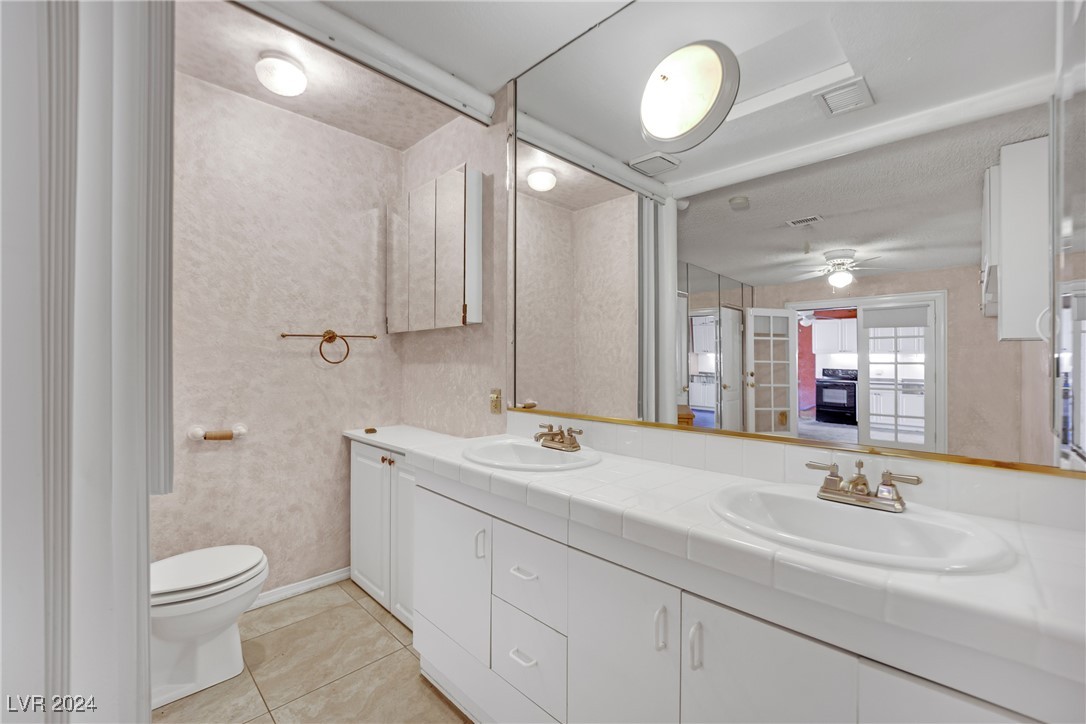 5290 Obannon Drive Las Vegas NV 89146