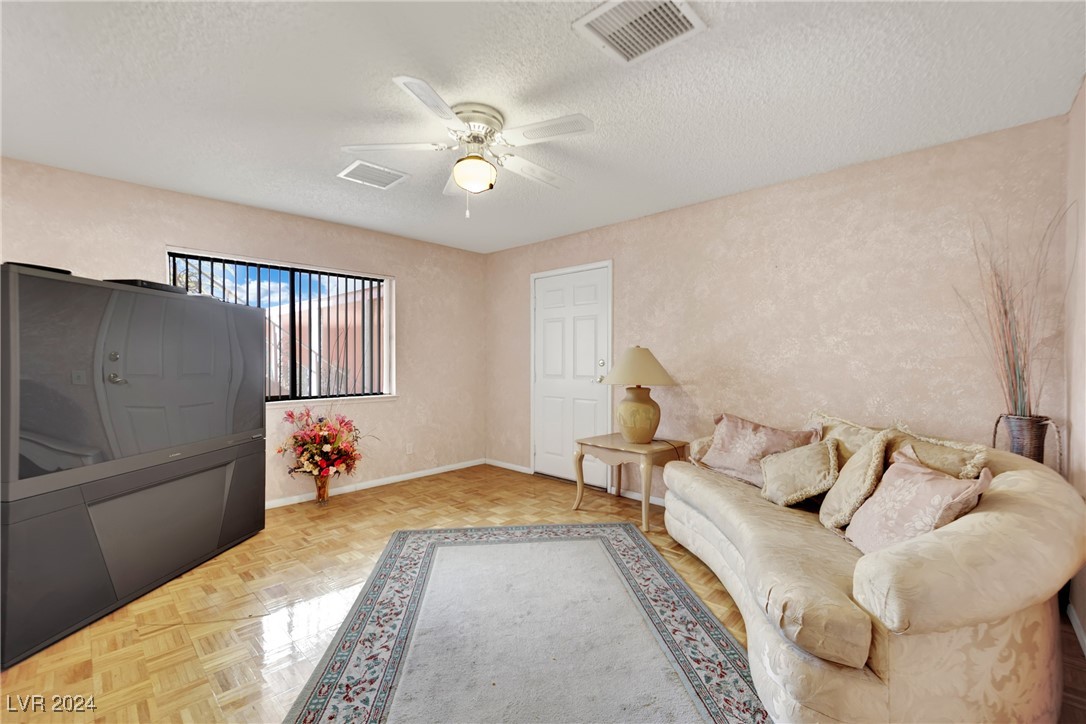 5290 Obannon Drive Las Vegas NV 89146