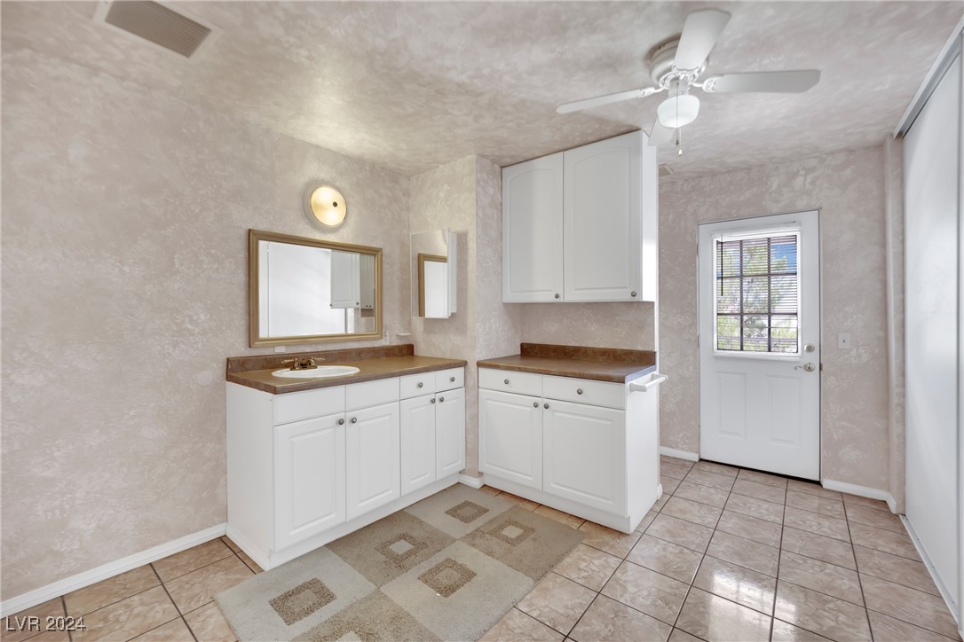 5290 Obannon Drive Las Vegas NV 89146