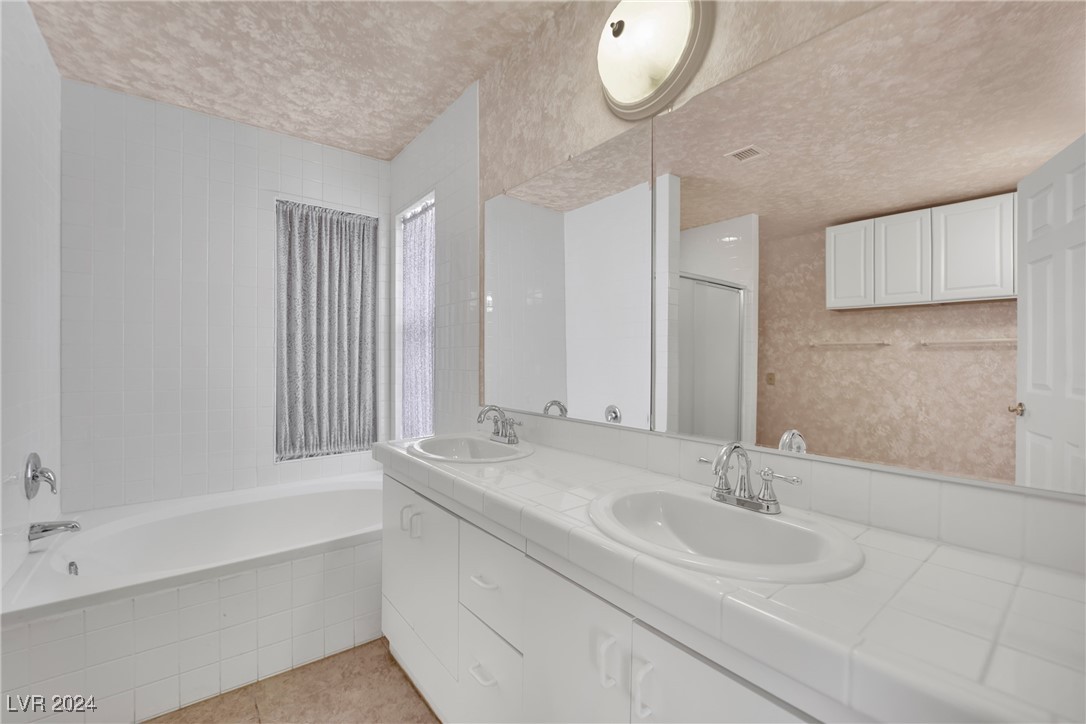 5290 Obannon Drive Las Vegas NV 89146