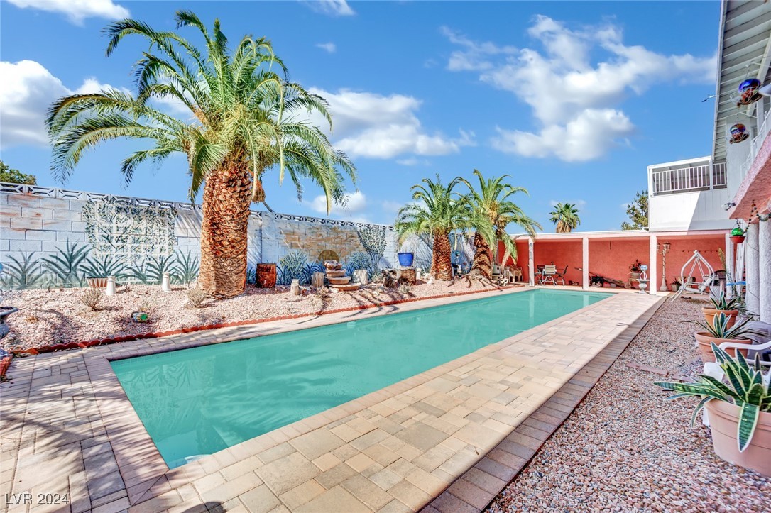 5290 Obannon Drive Las Vegas NV 89146