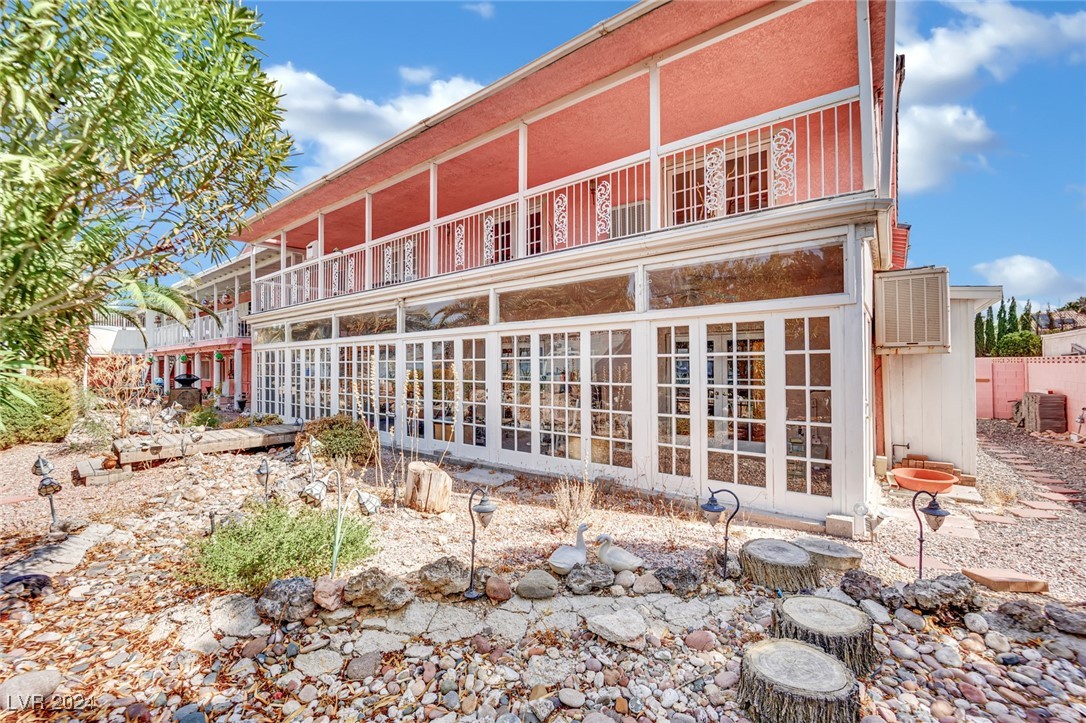 5290 Obannon Drive Las Vegas NV 89146