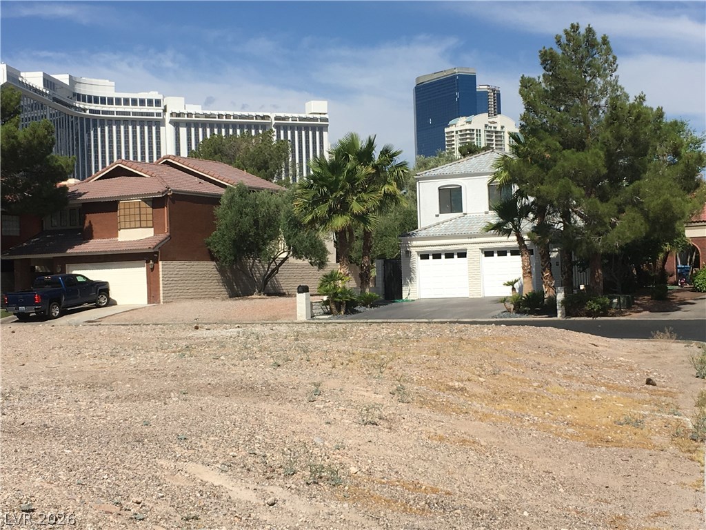 2822 Queens Courtyard Drive Las Vegas NV 89109