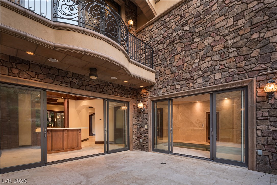 18 Olympia Hills Las Vegas NV 89141