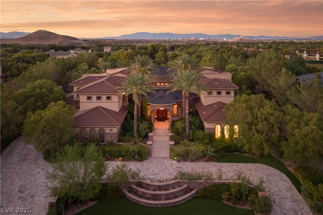 18 Olympia Hills Las Vegas NV 89141