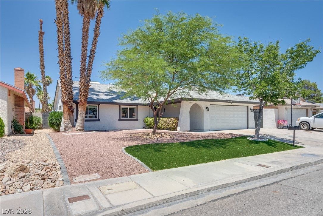 6212 Pinewood Avenue Las Vegas NV 89103