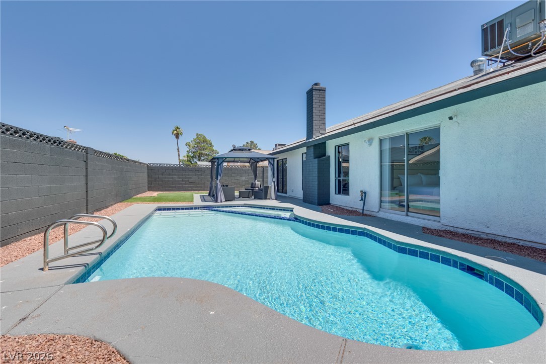 6212 Pinewood Avenue Las Vegas NV 89103