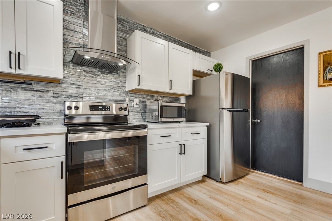 6212 Pinewood Avenue Las Vegas NV 89103