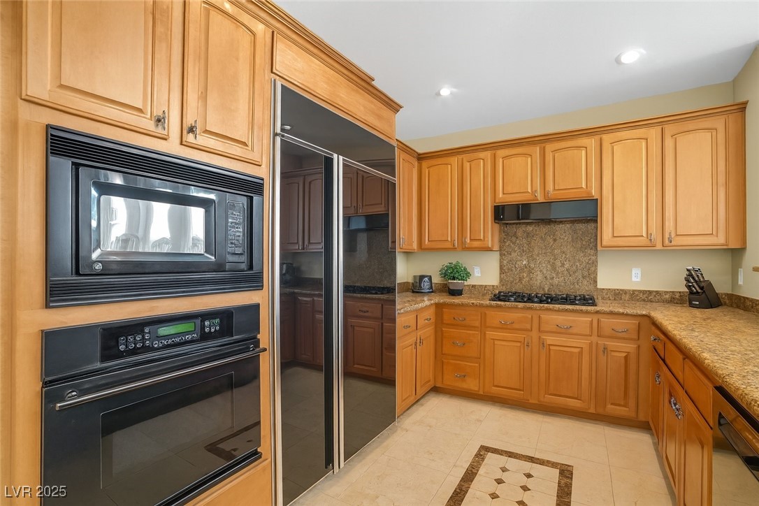32 Cerchio Basso Henderson NV 89011