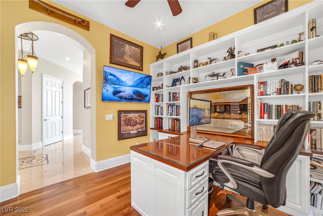 32 Cerchio Basso Henderson NV 89011