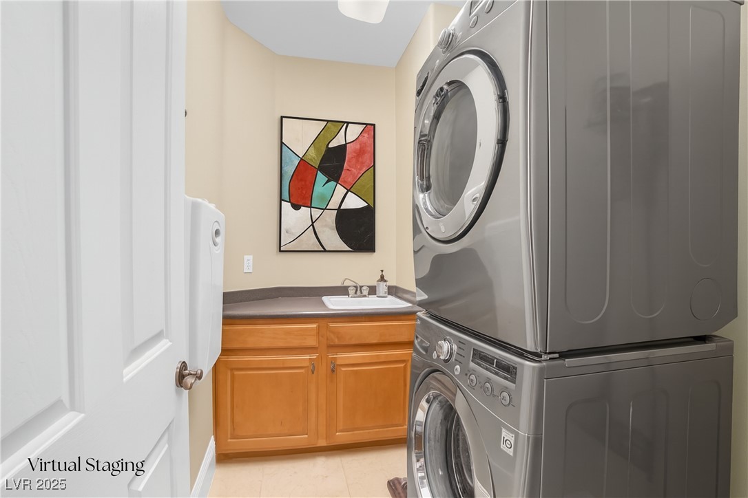 32 Cerchio Basso Henderson NV 89011