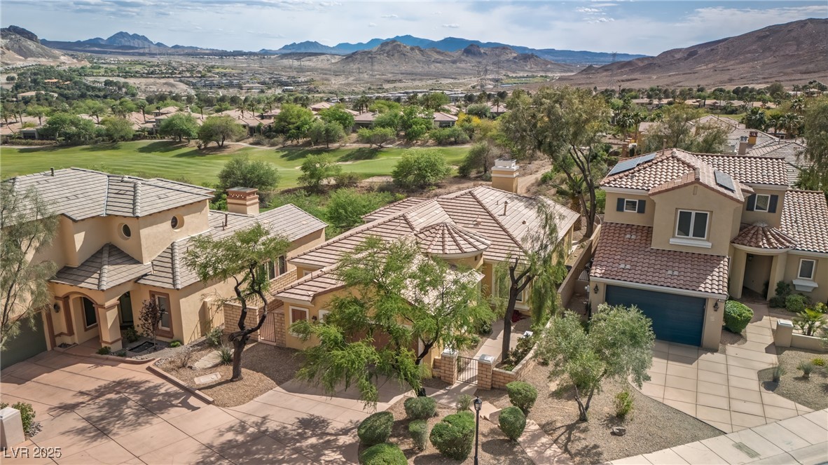 32 Cerchio Basso Henderson NV 89011
