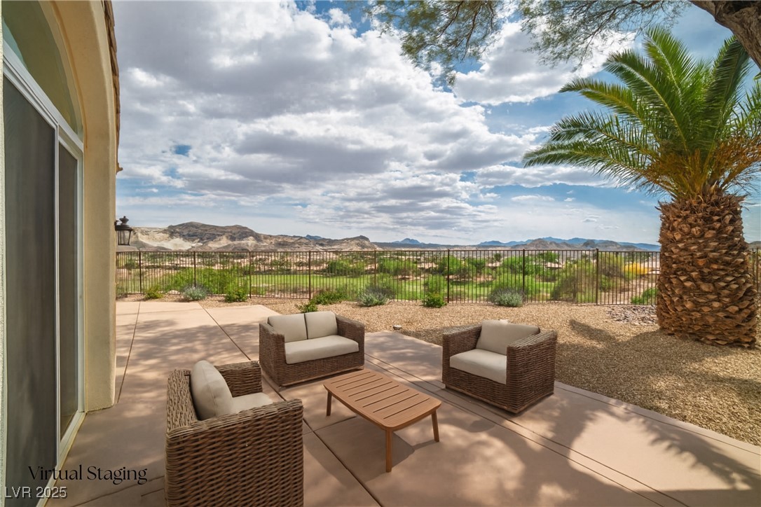 32 Cerchio Basso Henderson NV 89011