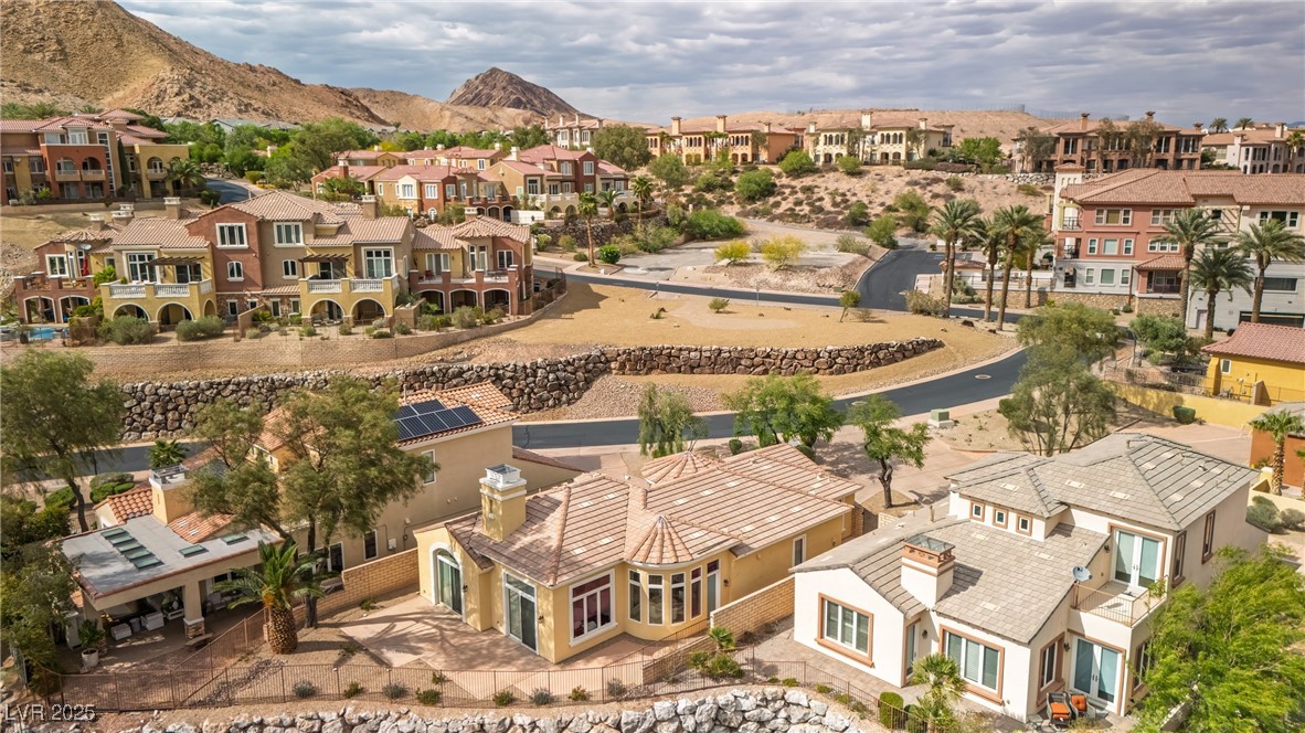 32 Cerchio Basso Henderson NV 89011