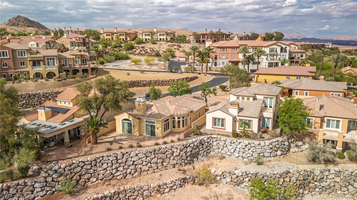 32 Cerchio Basso Henderson NV 89011