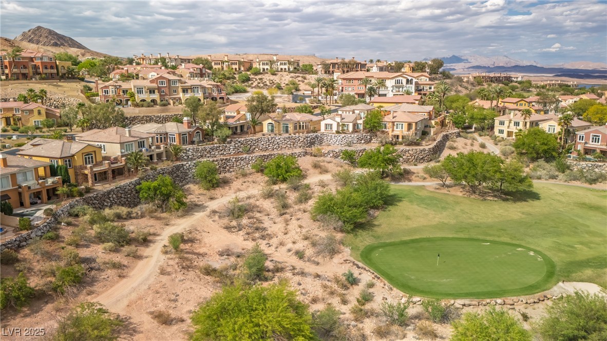 32 Cerchio Basso Henderson NV 89011