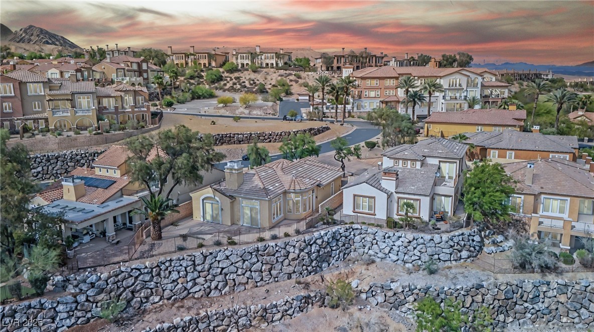 32 Cerchio Basso Henderson NV 89011