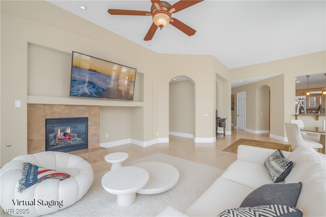 32 Cerchio Basso Henderson NV 89011
